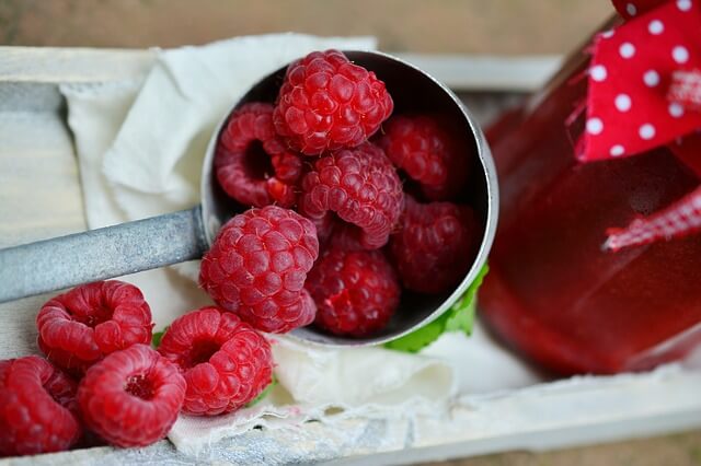 raspberries-2431029_640